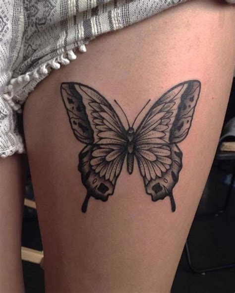 tatuajes de mariposas en el muslo dela pierna|Tatuaje realista de mariposa en la pierna: significado。